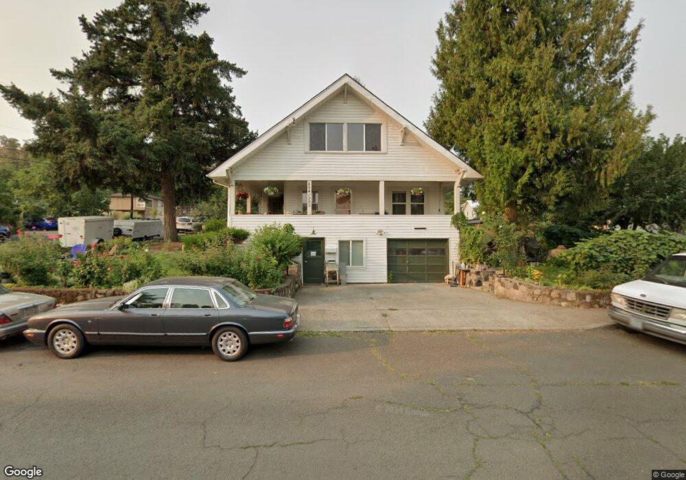 202 W 13th St, the Dalles, OR 97058 - photo 1
