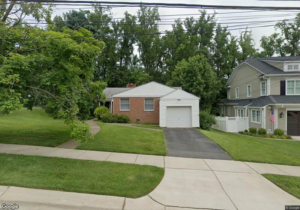 4311 Chestnut St, Bethesda, MD 20814 - photo 1