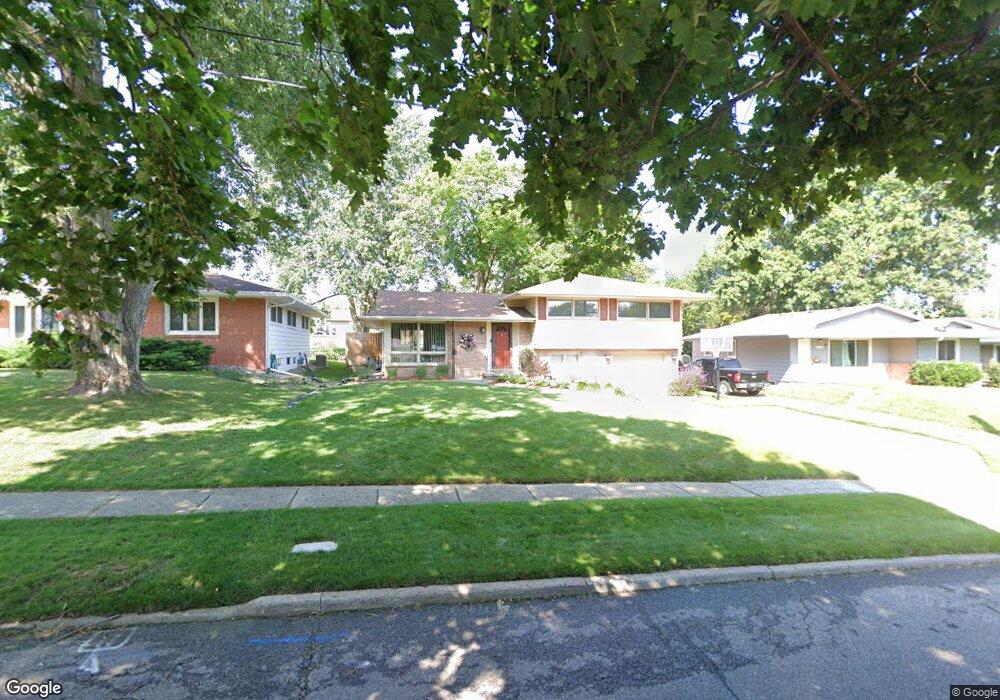 4042 33rd St, Des Moines, IA 50310 - photo 1