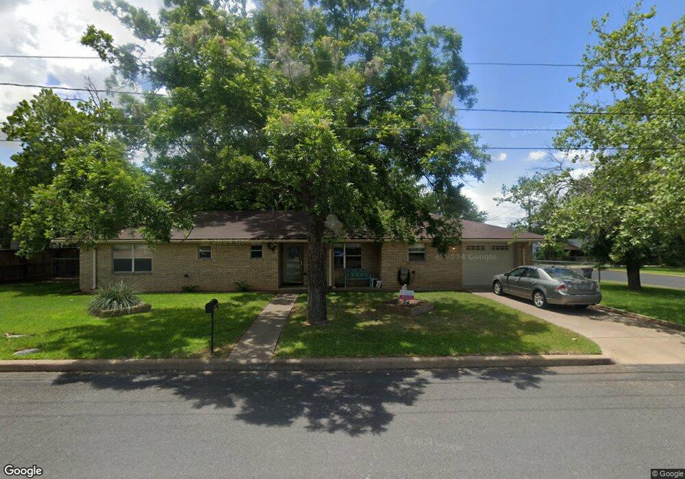 1501 N Adams St, Fredericksburg, TX 78624 - photo 1