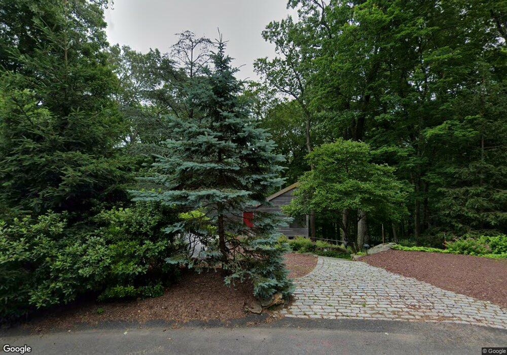 10 Evans Place, Armonk, NY 10504 - photo 1