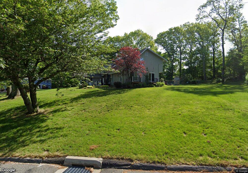 150 N Stowe Place, Trumbull, CT 06611 - photo 1