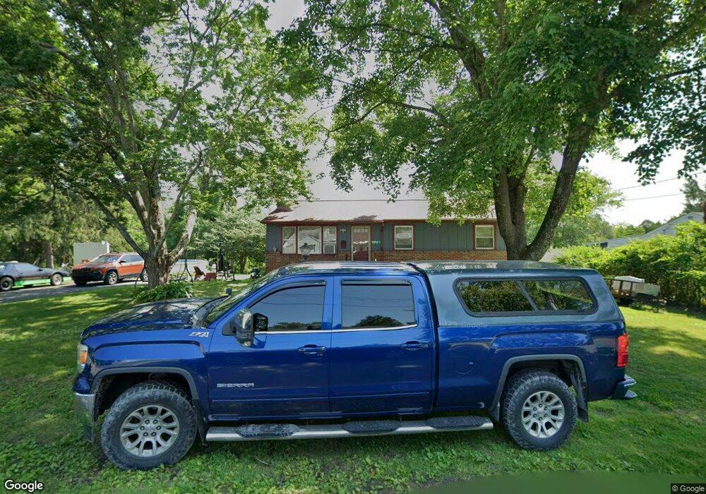 592 Circle Dr, East Stroudsburg, PA 18301 - photo 1