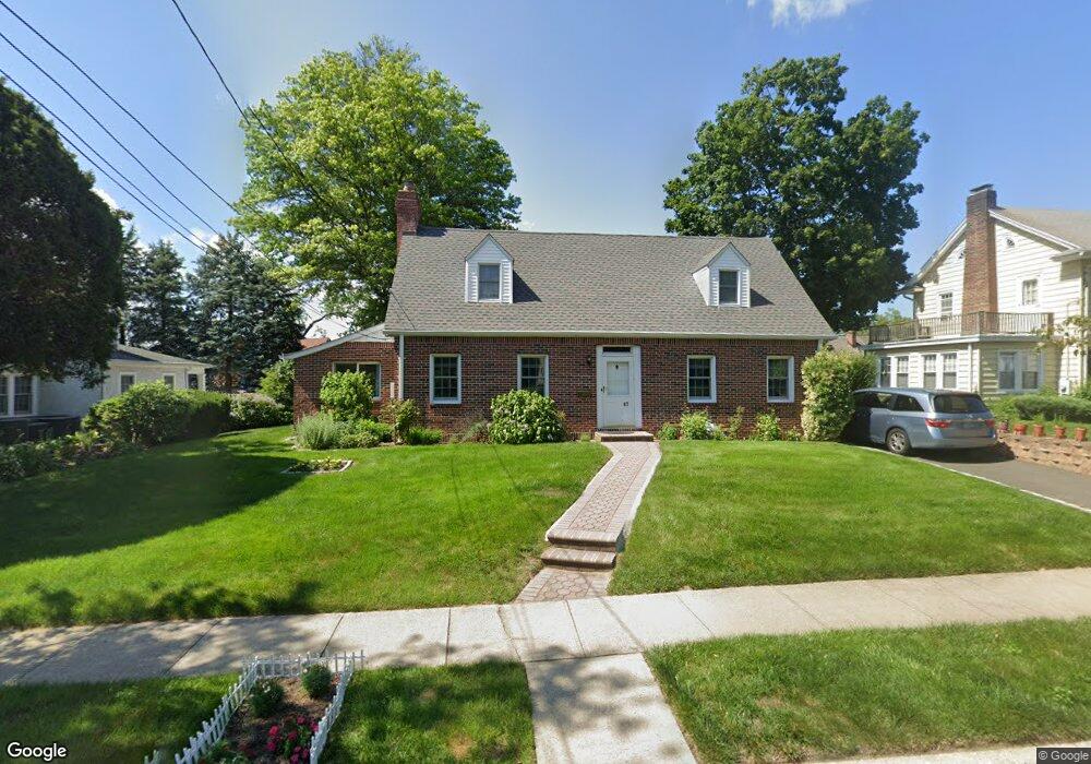 47 Hillcrest Ave, Manhasset, NY 11030 - photo 1