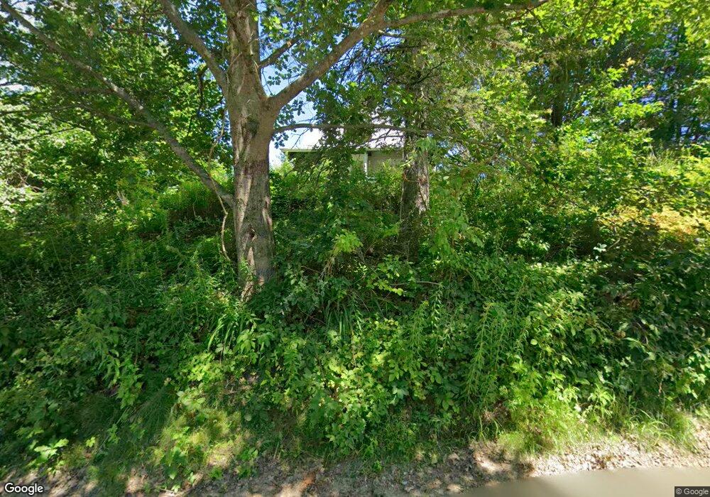 31 Spring St, Mechanic Falls, ME 04256 - photo 1