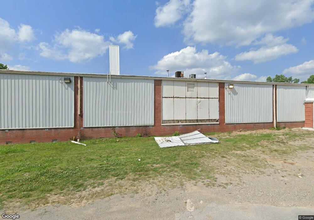 801 E Highland Dr, Manchester, TN 37355 - photo 1