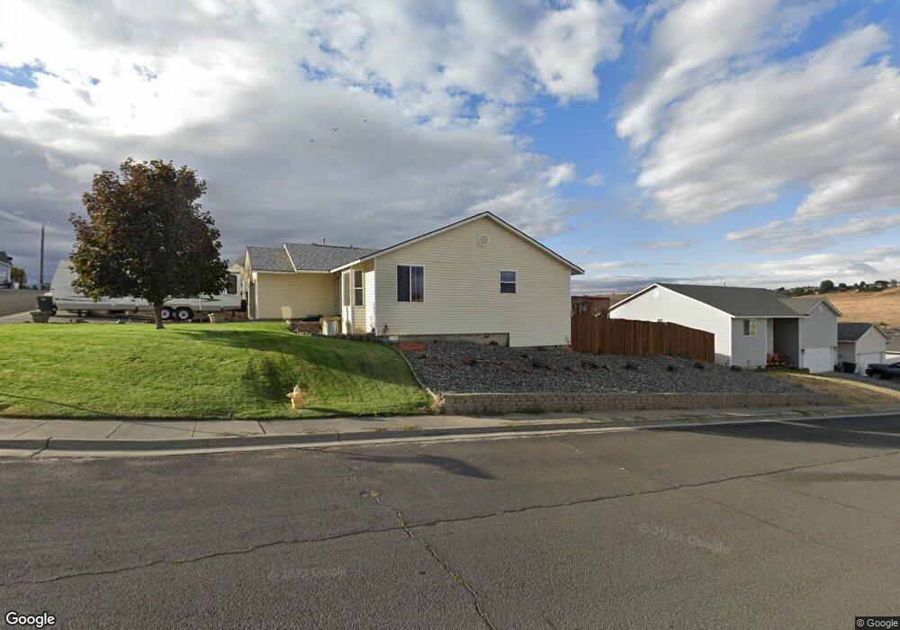 1301 SW 10th Ct, Pendleton, OR 97801 - photo 1