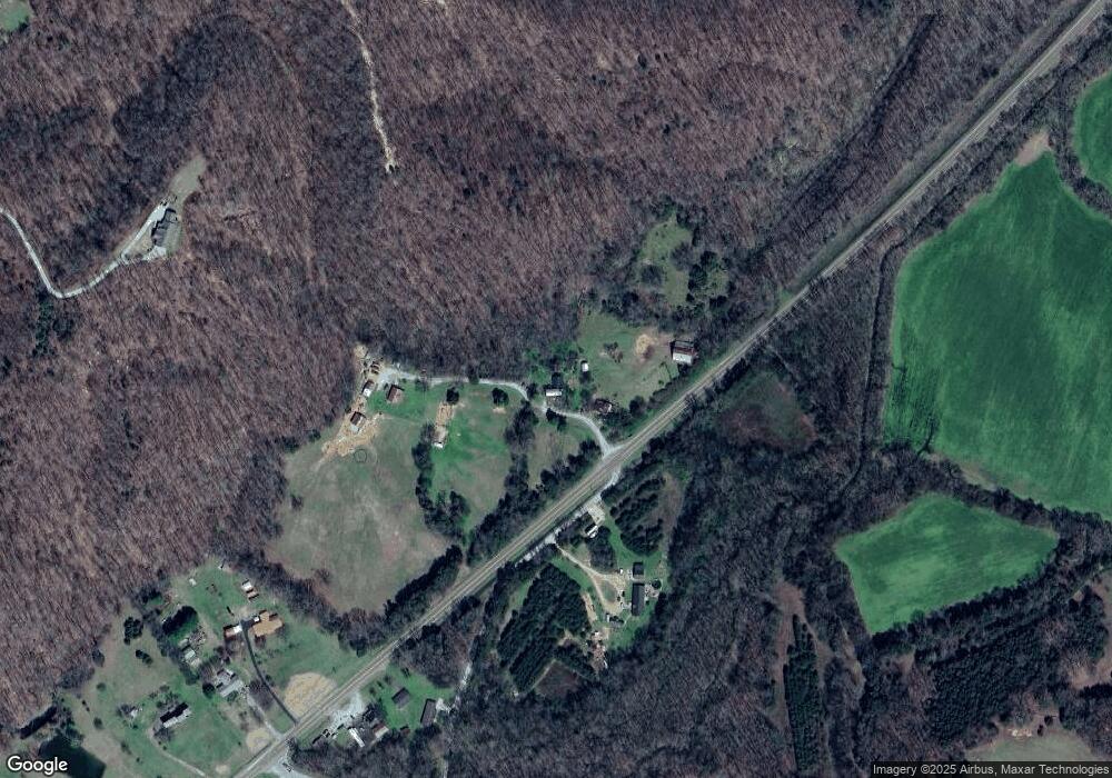 2270 Squirrel Hollow Dr, Linden, TN 37096 - photo 1