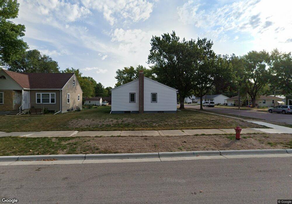 1104 N Jefferson St, New Ulm, MN 56073 - photo 1