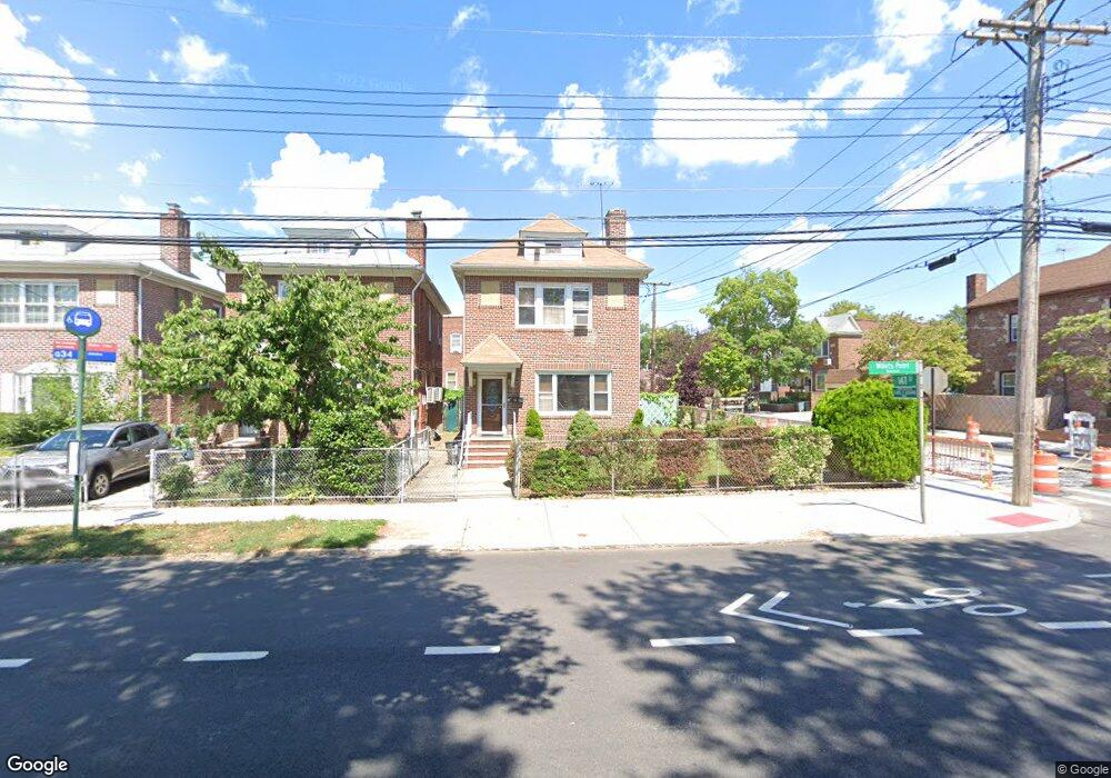 14649 Willets Point Blvd, Whitestone, NY 11357 - photo 1