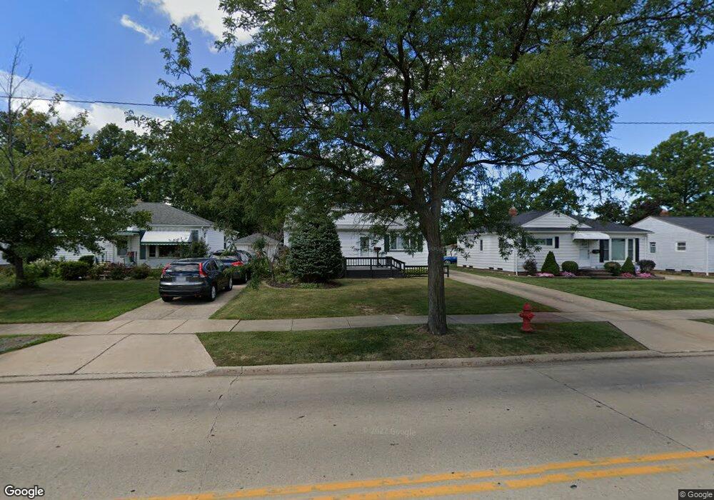 1718 Rush Rd, Wickliffe, OH 44092 - photo 1