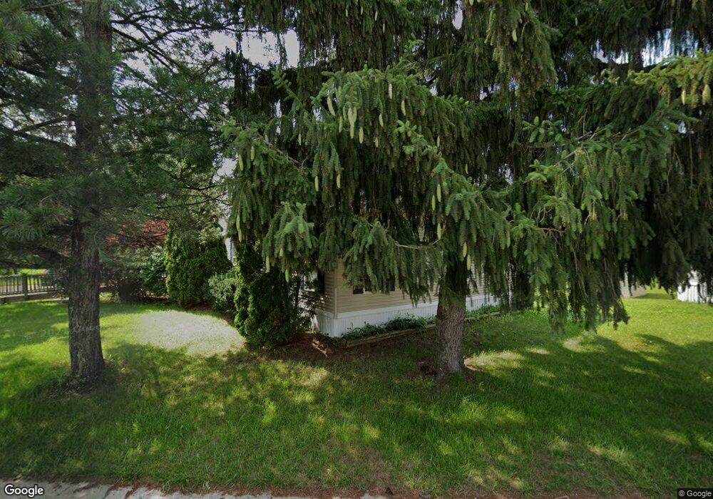 575 Sycamore Ct, Flint, MI 48506 - photo 1