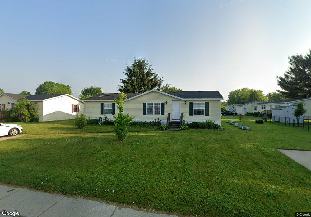 574 Sycamore Ct, Flint, MI 48506 - photo 1