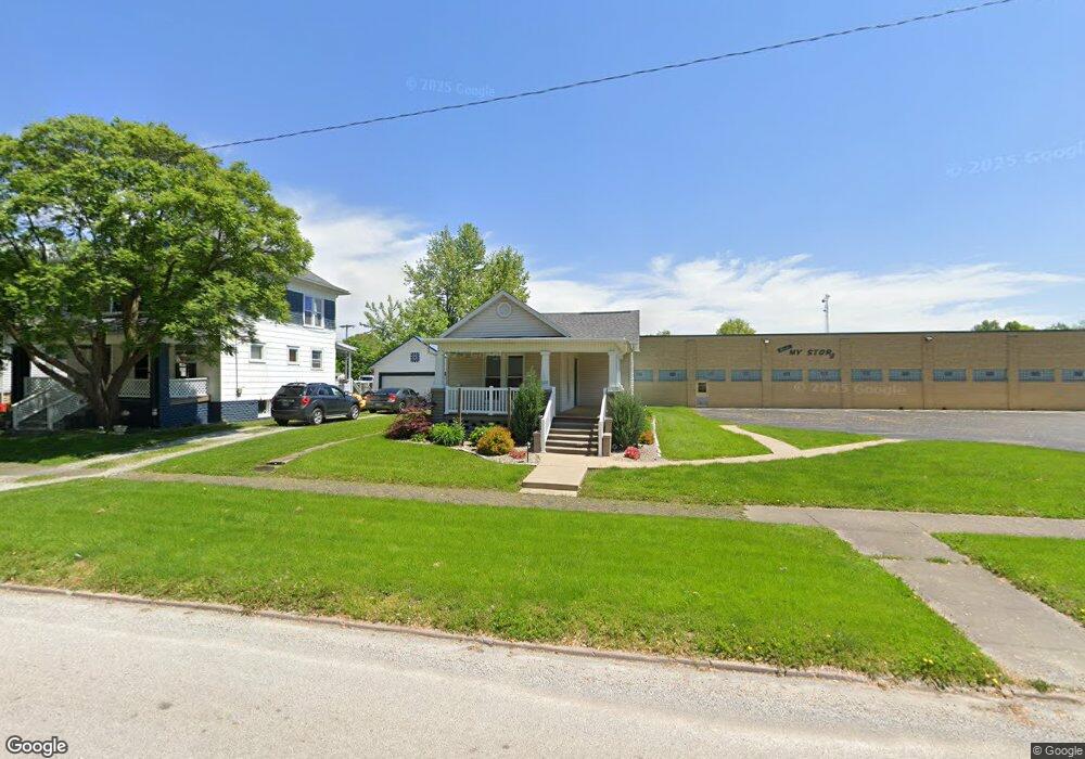 620 S 16th St, Mattoon, IL 61938 - photo 1