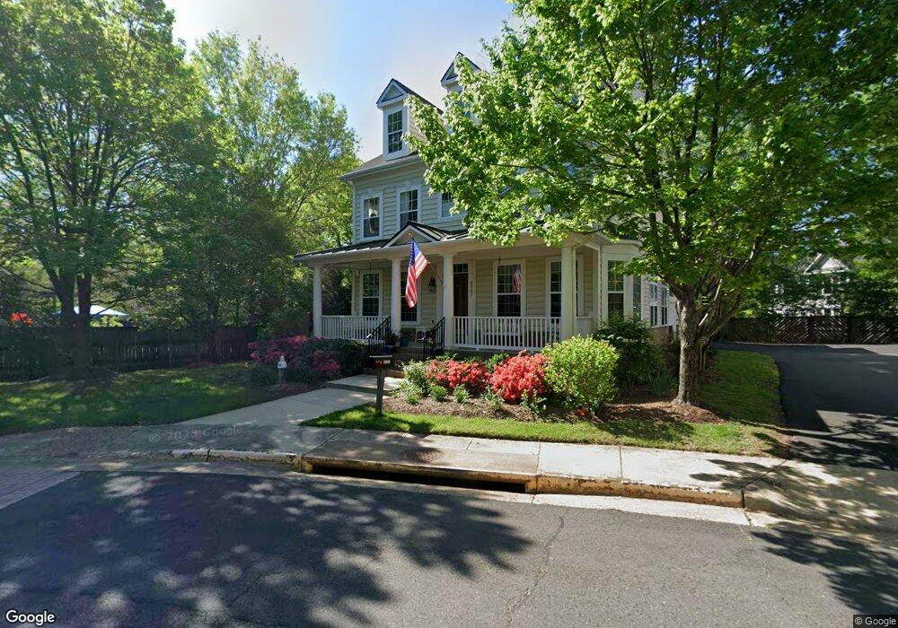 9781 Maple Trace Cir, Fairfax, VA 22032 - photo 1