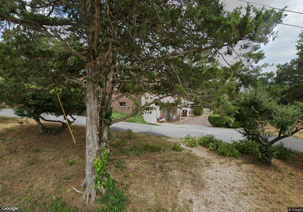 446 Walton St, Strasburg, VA 22657 - photo 1