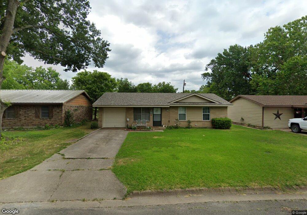 233 Victory St, Bonham, TX 75418 - photo 1