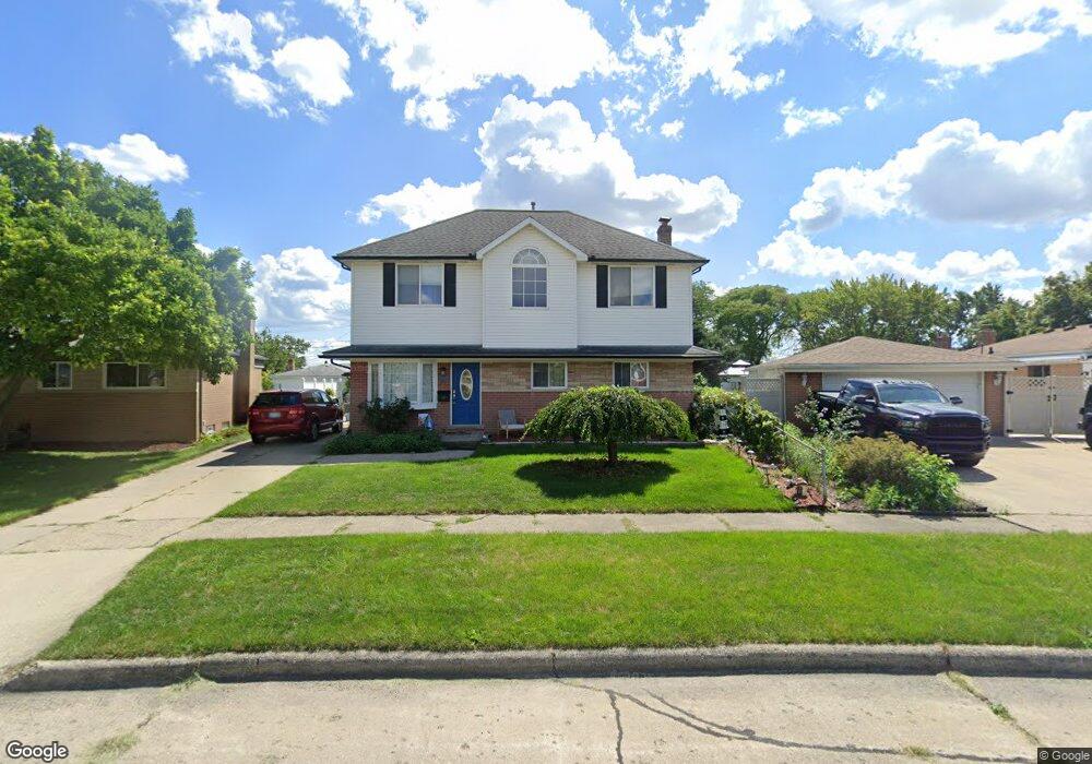 30320 Spybrook St, Roseville, MI 48066 - photo 1