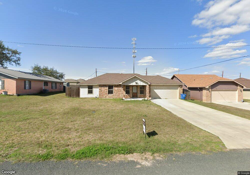 908 W Bates St, Beeville, TX 78102 - photo 1