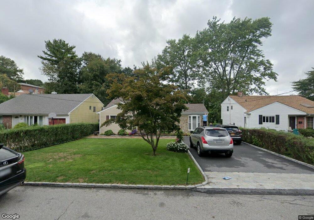 82 Whitman Rd, Yonkers, NY 10710 - photo 1