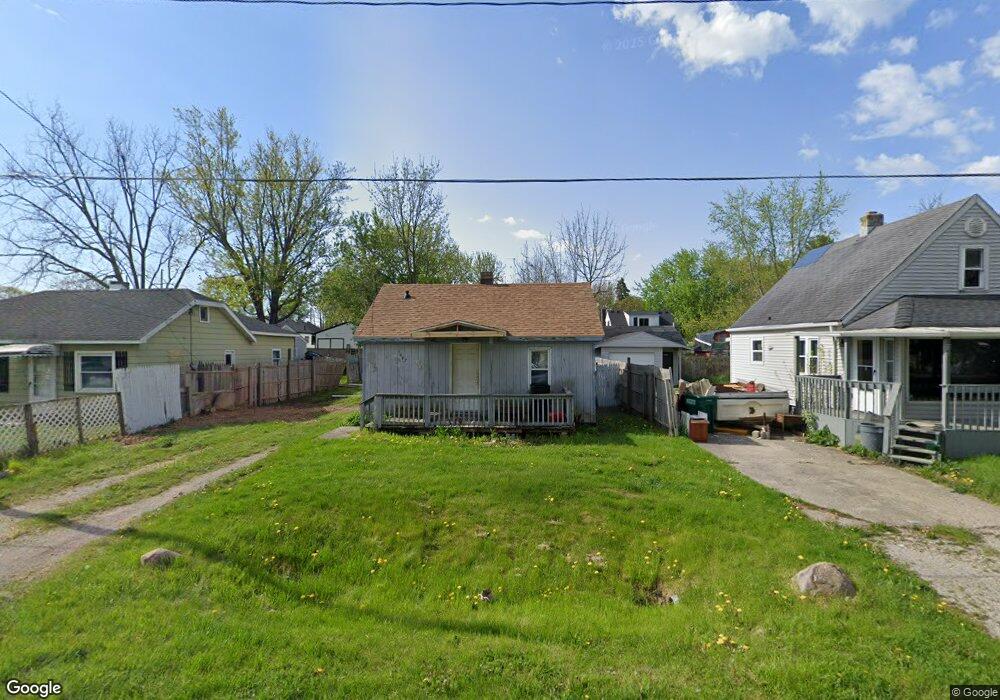 1077 W Bergin Ave, Flint, MI 48507 - photo 1