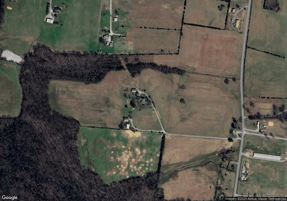 688 Whitaker Rd, Shelbyville, TN 37160 - photo 1