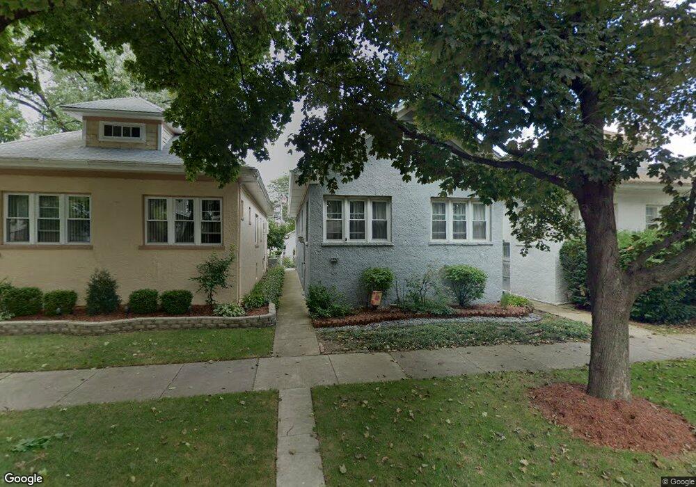 1176 S Elmwood Ave, Oak Park, IL 60304 - photo 1