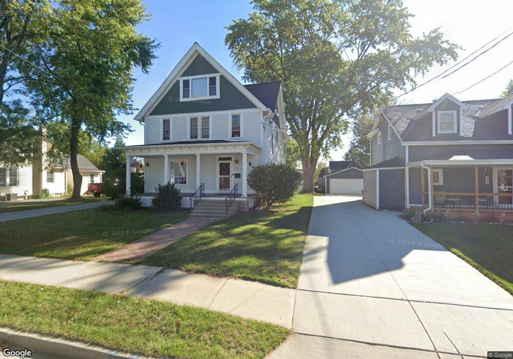 157 S Elm St, Oconomowoc, WI 53066 - photo 1