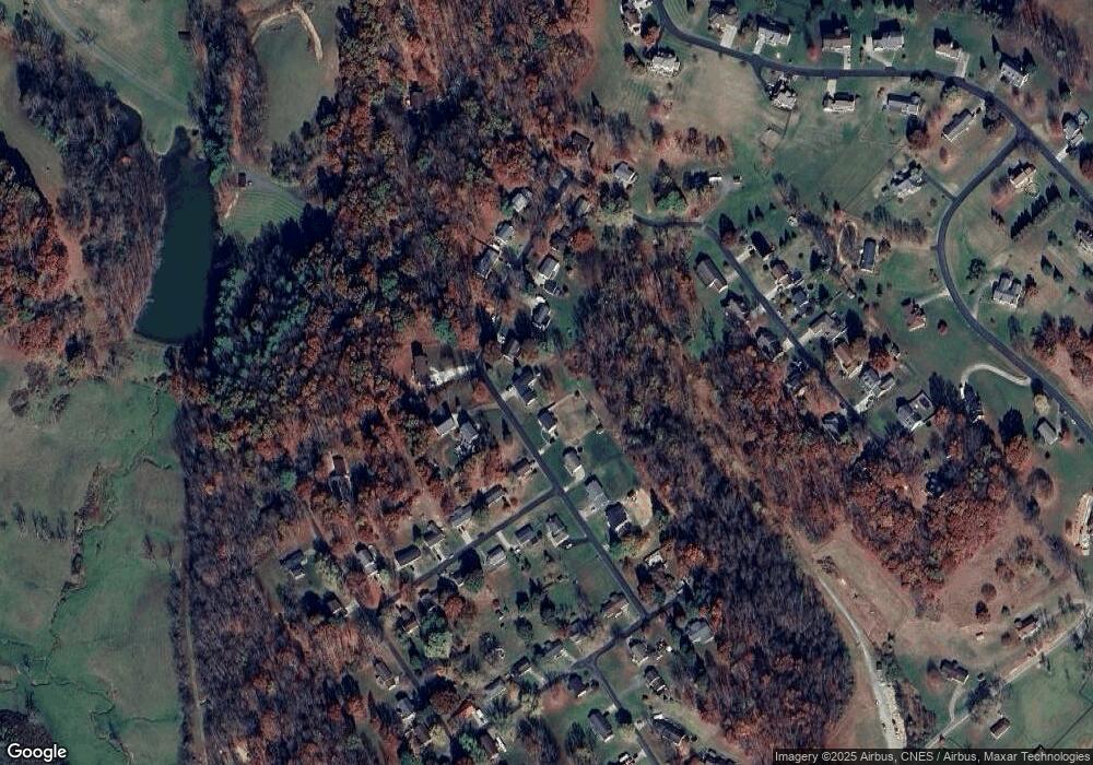 308 Walnut Dr, Bridgeport, WV 26330 - photo 1