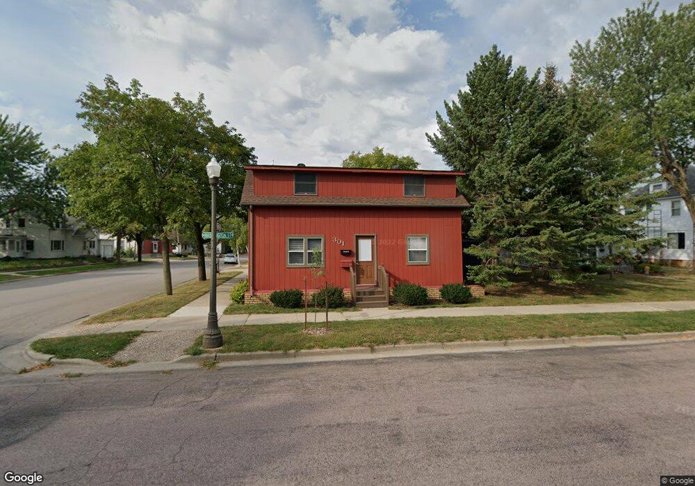 301 N Washington St, New Ulm, MN 56073 - photo 1