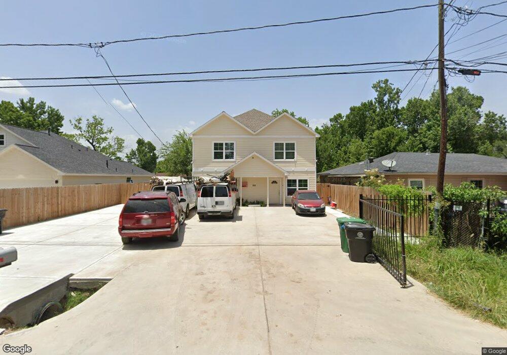974 Ellington St unit B, Houston, TX 77088 - photo 1