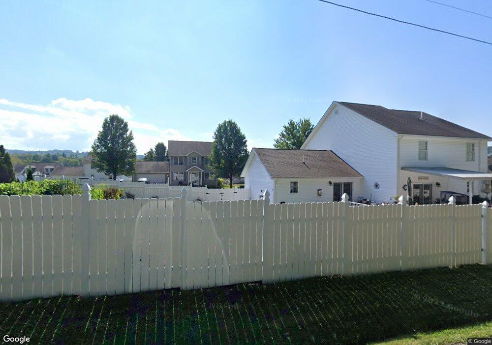 31 Lakin St, Reedsville, WV 26547 - photo 1