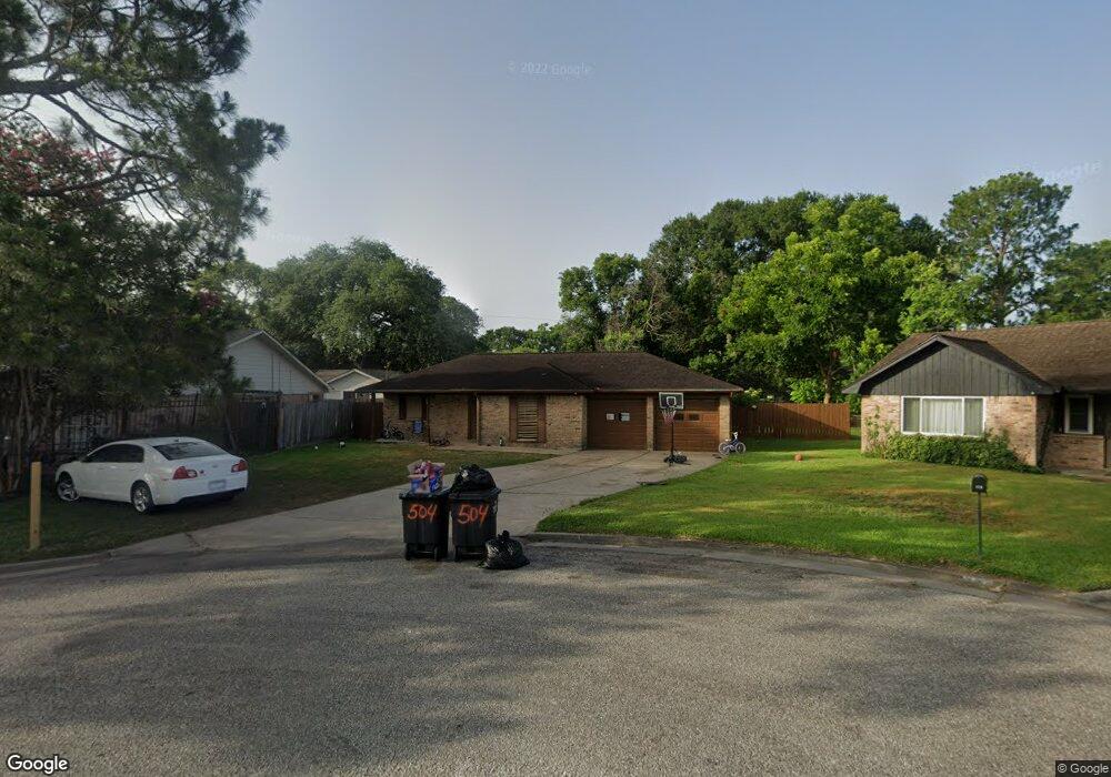 504 Allen Ct, Alvin, TX 77511 - photo 1
