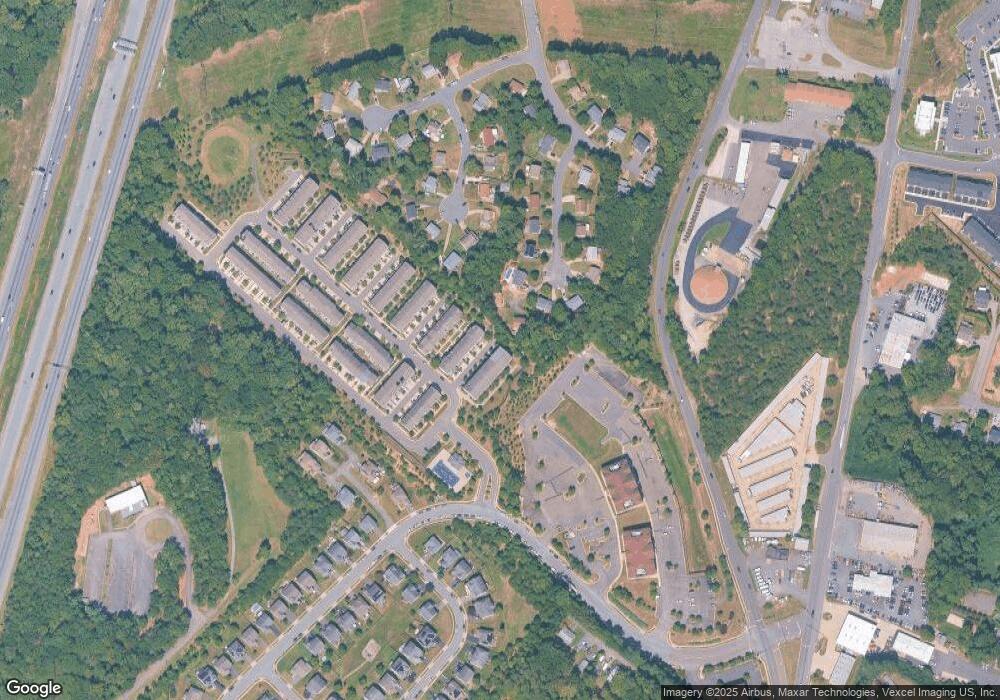 4096 Potomac Highlands Cir, Triangle, VA 22172 - photo 1