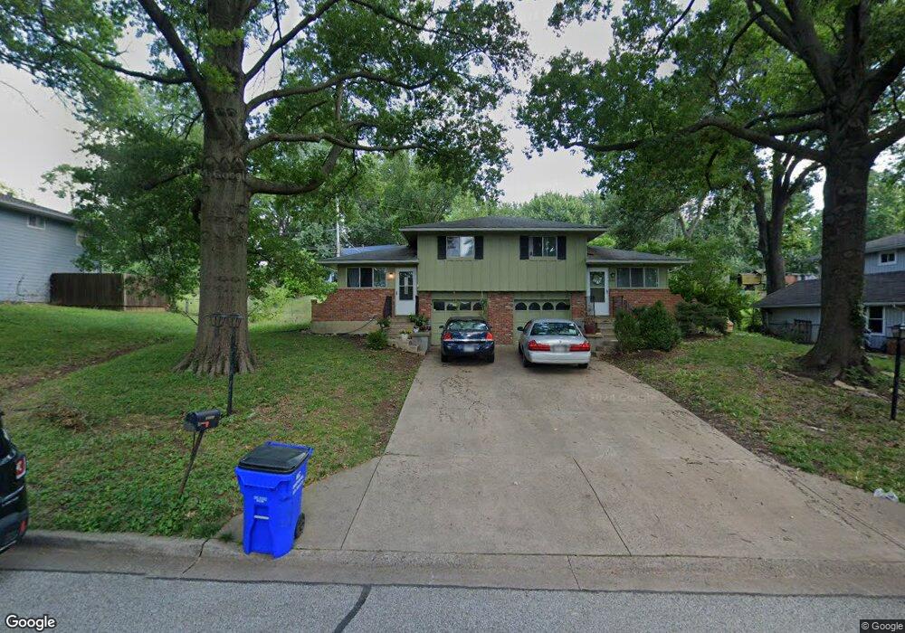 10211 W 53rd St, Shawnee, KS 66203 - photo 1