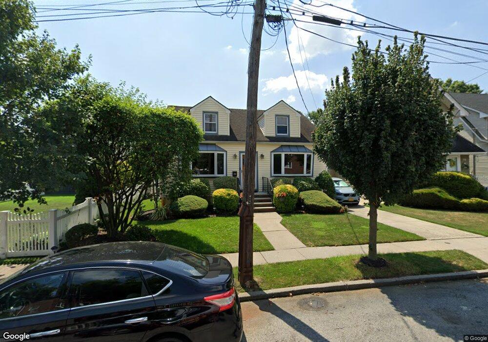 10 Amelia Ct, Staten Island, NY 10310 - photo 1