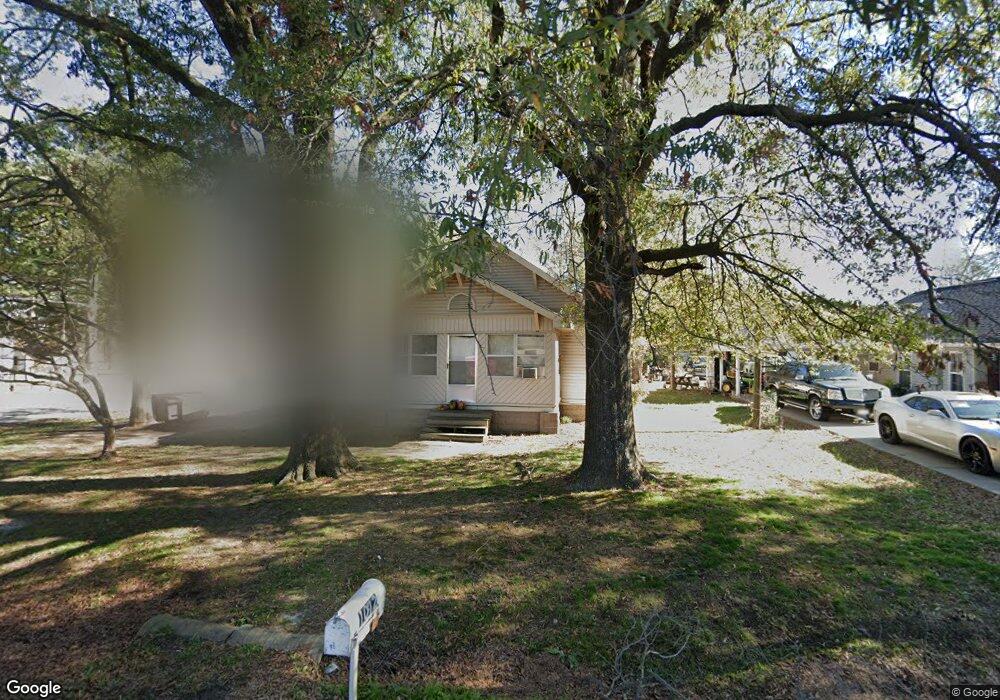 1012 N College St, Stuttgart, AR 72160 - photo 1