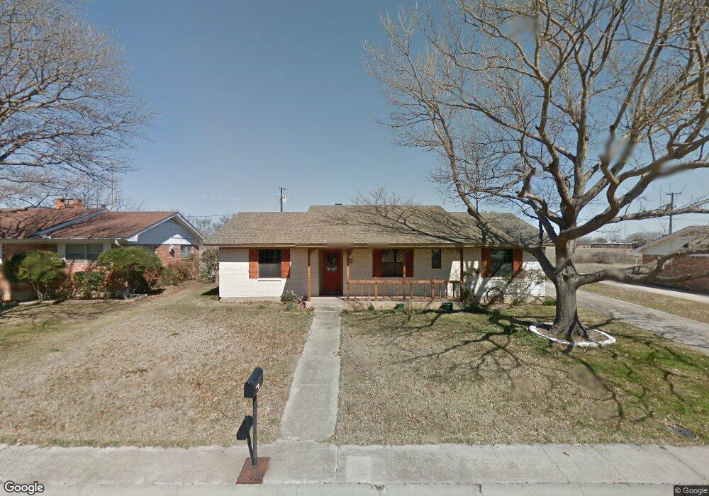 1900 College St, Gainesville, TX 76240 - photo 1