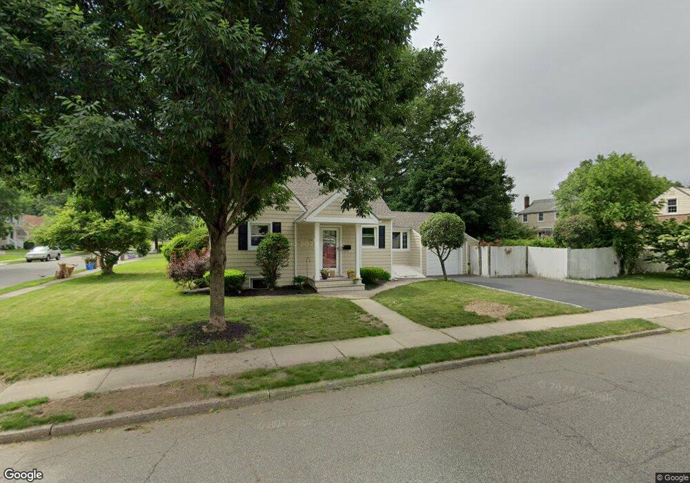 31-12 Raphael St, Fair Lawn, NJ 07410 - photo 1