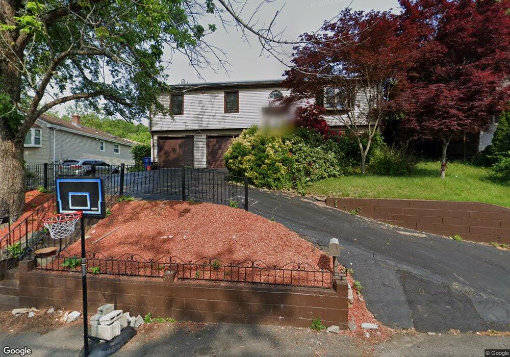 77 Hillcrest Rd, Bridgeport, CT 06606 - photo 1