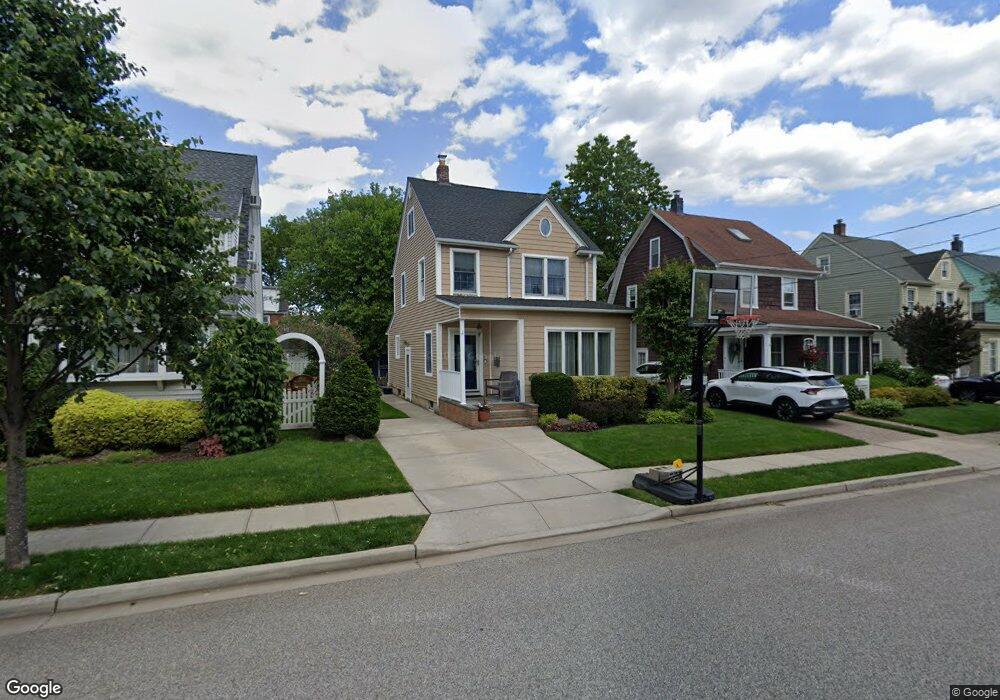 40 Holly Ave, Mineola, NY 11501 - photo 1