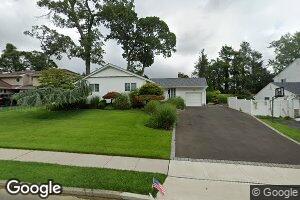 14 Melissa Ln, Old Bethpage, NY 11804