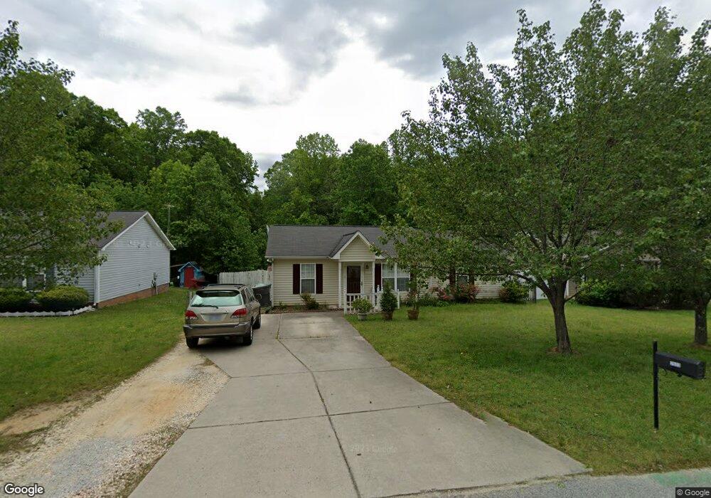 2533 Eight Oaks Dr, High Point, NC 27263 - photo 1