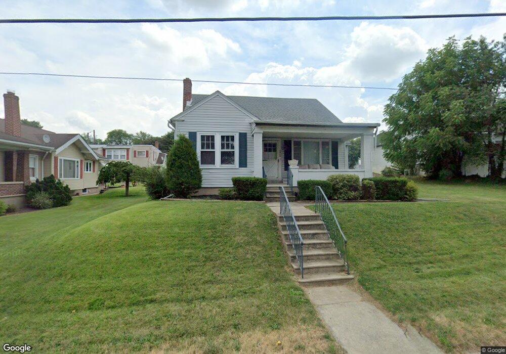 2426 Pine St, Whitehall, PA 18052 - photo 1