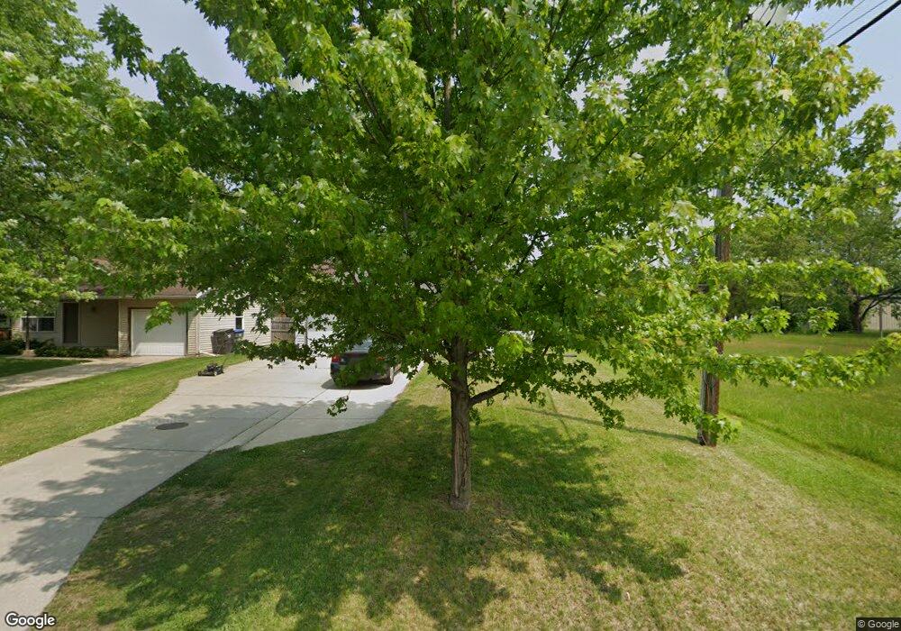 918 Markle Ave, Elkhart, IN 46517 - photo 1