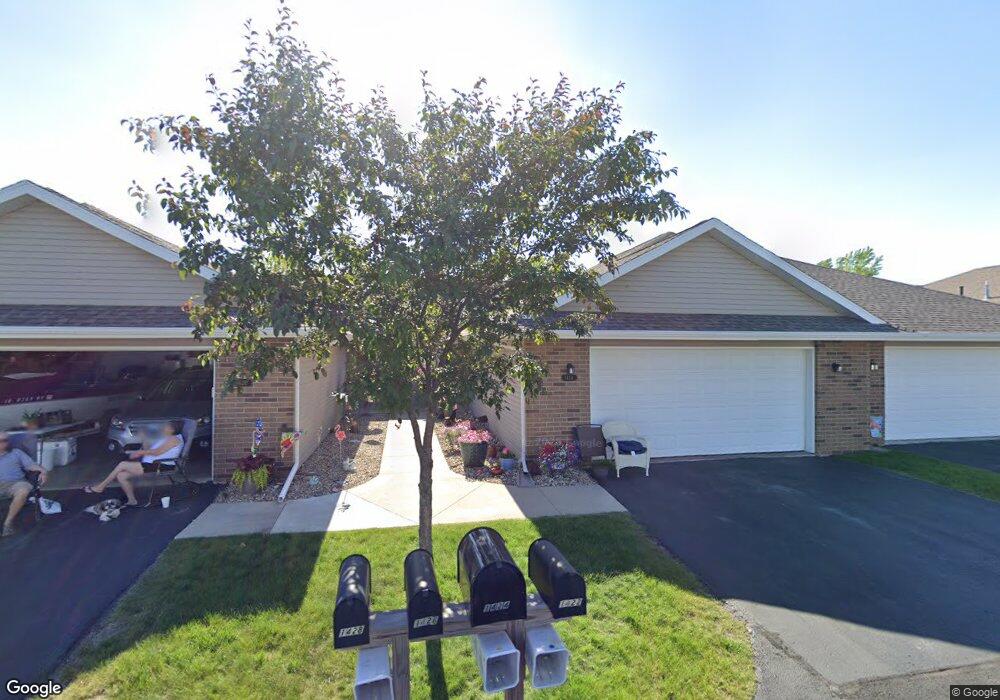 1424 Asbury Ln, Waterloo, IA 50701 - photo 1