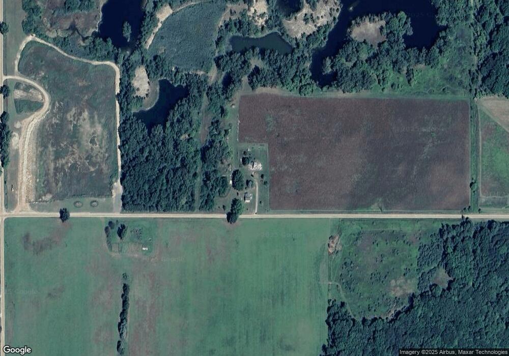 9501 E Pierce Rd, Ithaca, MI 48847 - photo 1