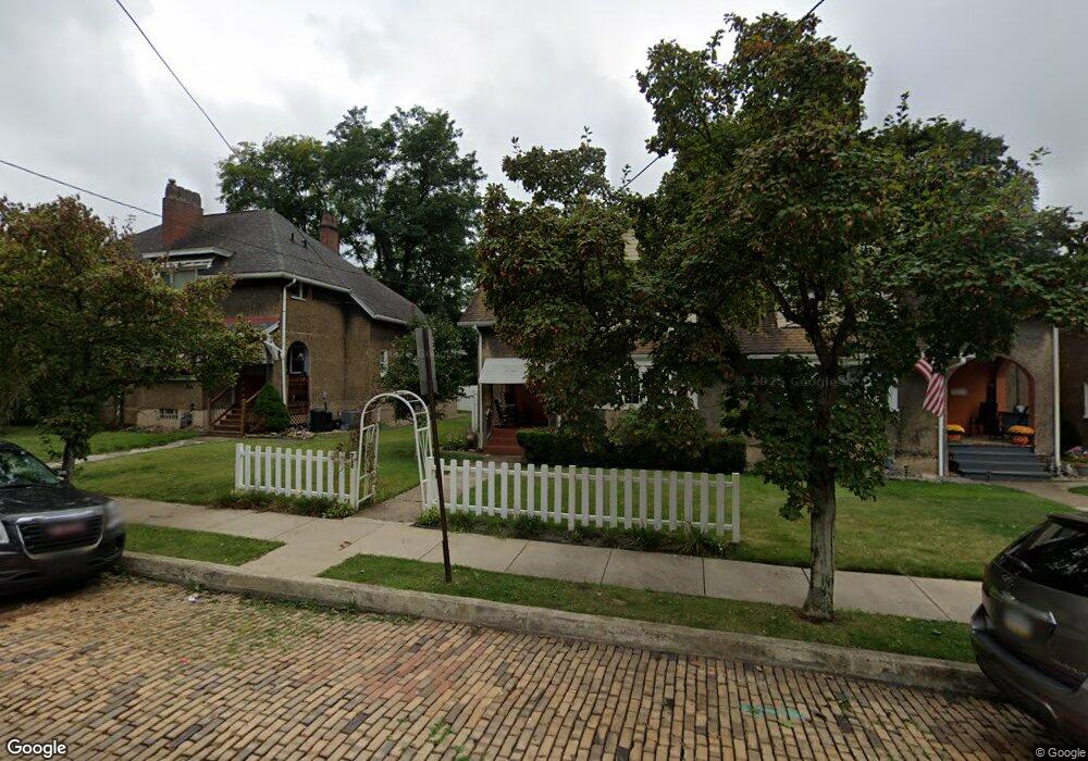 712 Virginia Ave, Midland, PA 15059 - photo 1