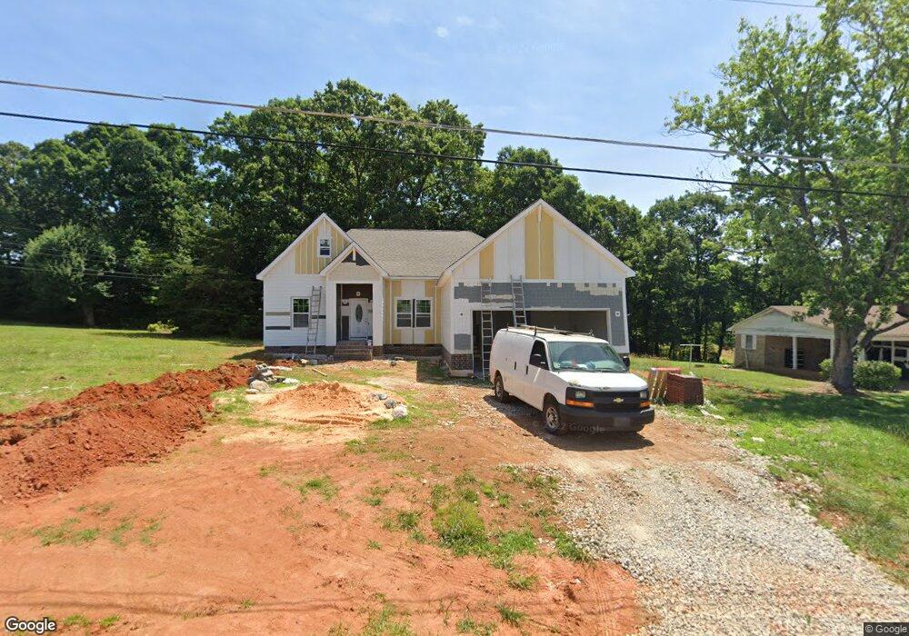 258 Edgewood Dr unit 1, Statesville, NC 28625 - photo 1