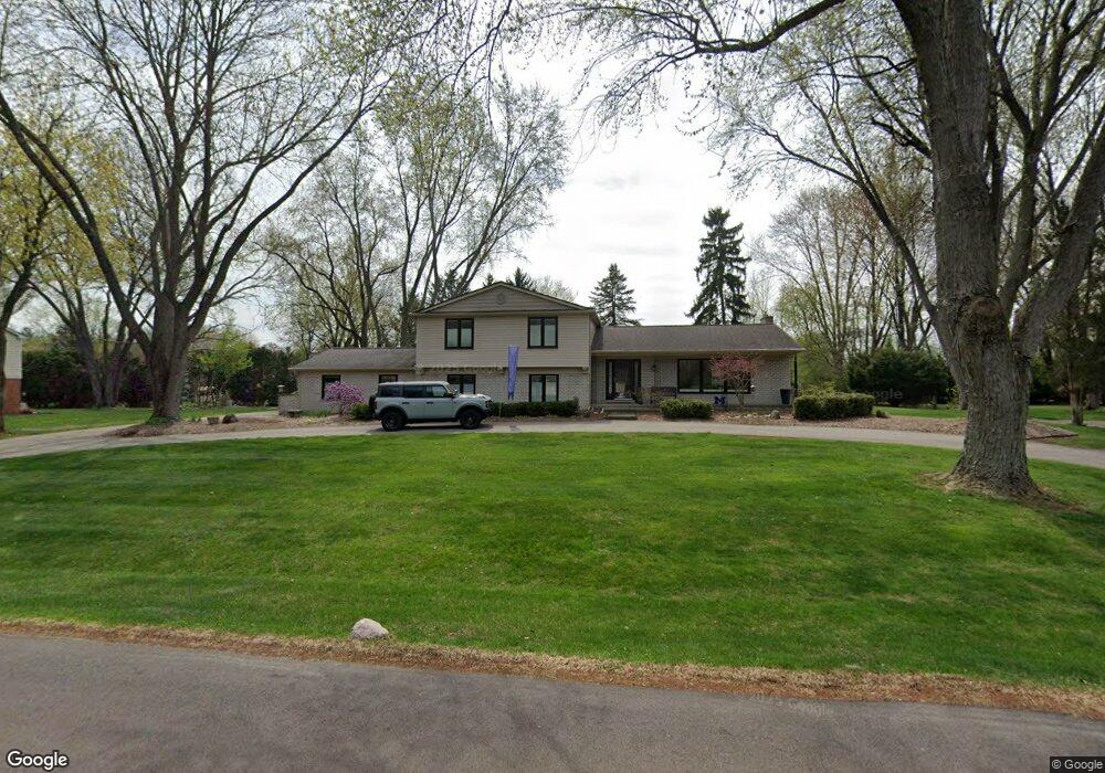 718 Westview Rd, Bloomfield Hills, MI 48304 - photo 1